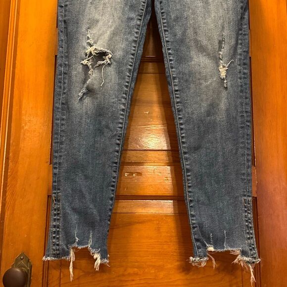 Maurices Blue Distressed Skinny Jeans Raw Hem Women’s US 2 Reg - Picture 3 of 8